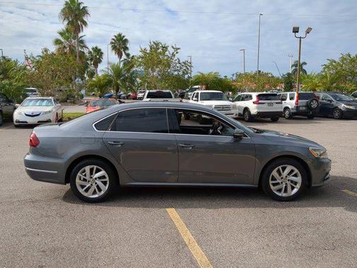 2018 Volkswagen Passat 2.0T SE