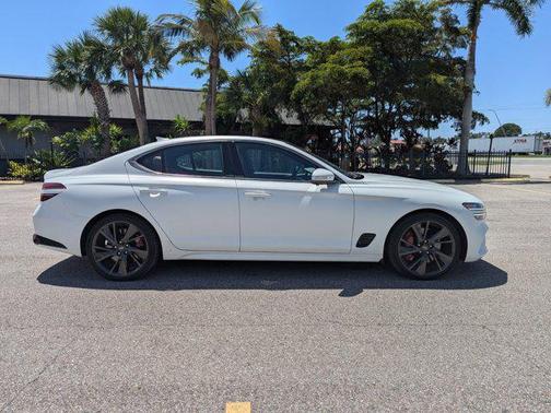 2023 Genesis G70 3.3T RWD