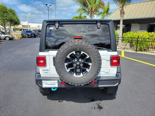Bright White Clearcoat 2025 Jeep Wrangler 4xe Rubicon