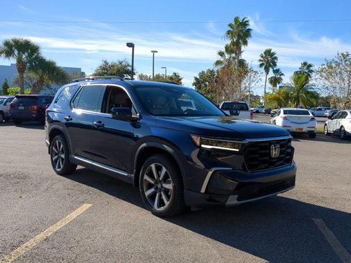 2023 Honda Pilot Touring 8-Passenger