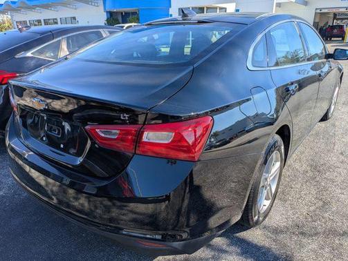 2022 Chevrolet Malibu FWD LT