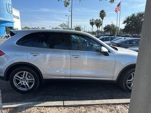 2013 Porsche Cayenne Cayenne