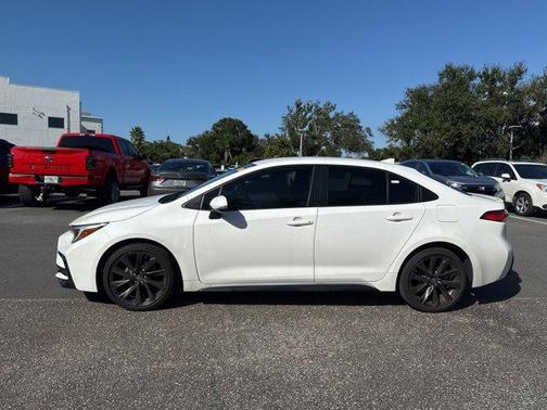 2024 Toyota Corolla Hybrid SE