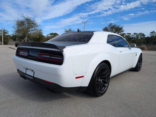 White Knuckle Clearcoat 2023 Dodge Challenger SRT Hellcat