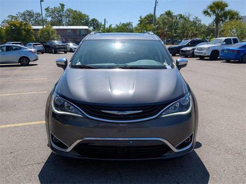 2018 Chrysler Pacifica Hybrid Limited
