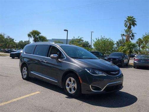 2018 Chrysler Pacifica Hybrid Limited