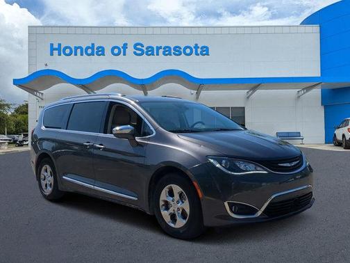 2018 Chrysler Pacifica Hybrid Limited
