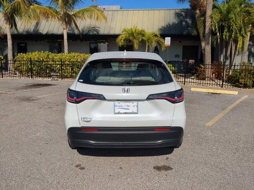 2023 Honda HR-V LX