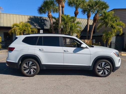 2024 Volkswagen Atlas 2.0T SE w/Technology