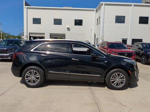 2022 Cadillac XT5 Premium Luxury
