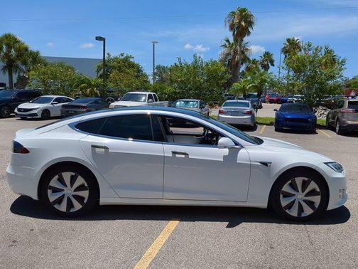 2021 Tesla Model S Long Range
