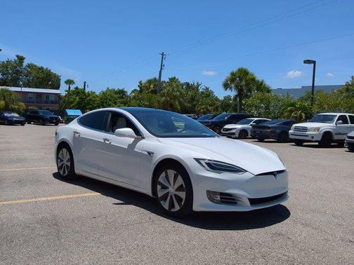 2021 Tesla Model S Long Range