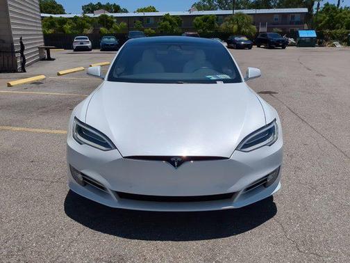 2021 Tesla Model S Long Range