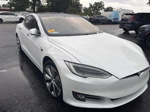 2021 Tesla Model S Long Range