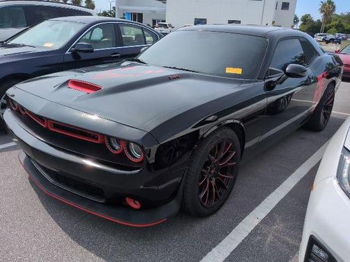 Pitch Black Clearcoat 2021 Dodge Challenger R/T