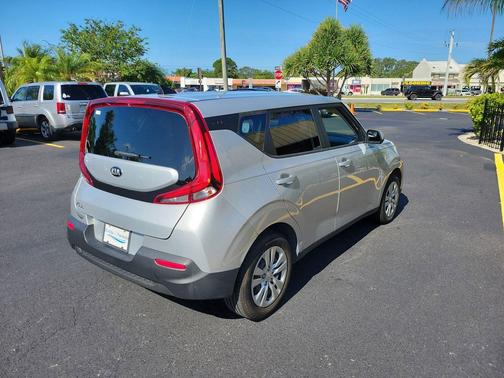 Sparkling Silver 2020 Kia Soul LX