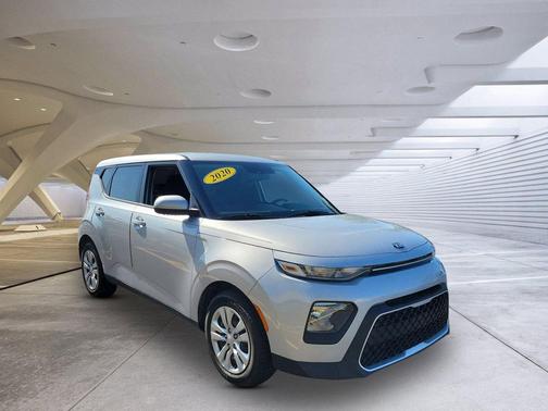 Sparkling Silver 2020 Kia Soul LX