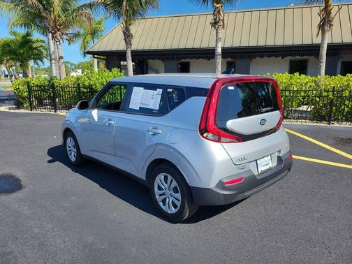 Sparkling Silver 2020 Kia Soul LX