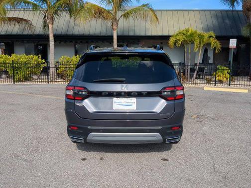 2024 Honda Pilot Touring 8-Passenger