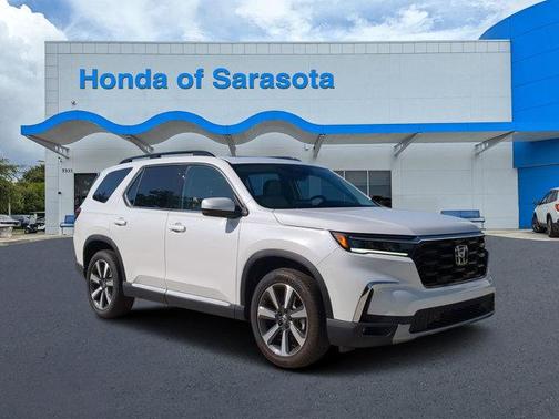 2025 Honda Pilot Touring 8-Passenger