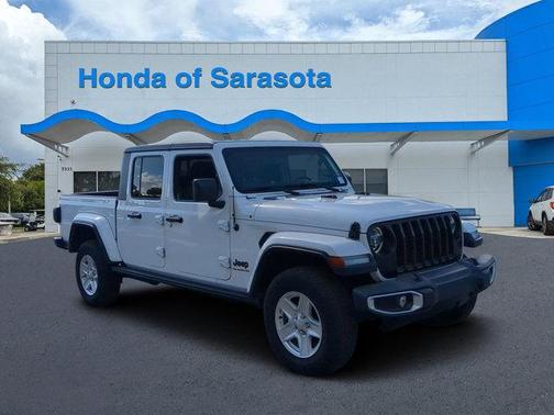 2022 Jeep Gladiator Sport S