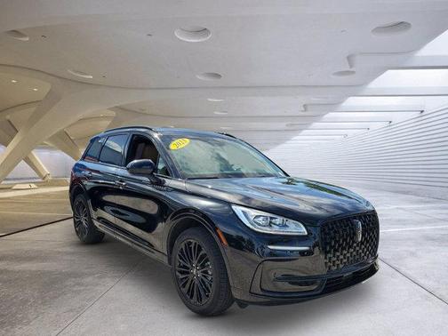 Infinite Black Metallic Clearcoat 2023 Lincoln Corsair Reserve