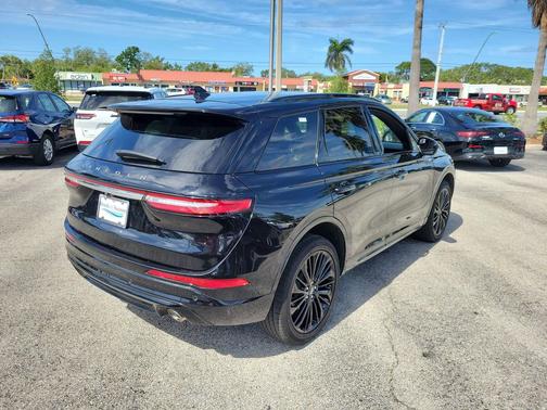 Infinite Black Metallic Clearcoat 2023 Lincoln Corsair Reserve
