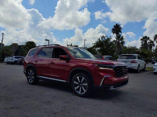 2025 Honda Pilot Touring 8-Passenger