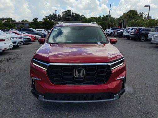 2025 Honda Pilot Touring 8-Passenger