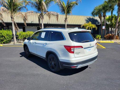 White Diamond Pearl 2019 Honda Pilot Touring 8-Passenger