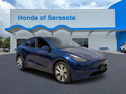 2022 Tesla Model Y Long Range Dual Motor All-Wheel Drive