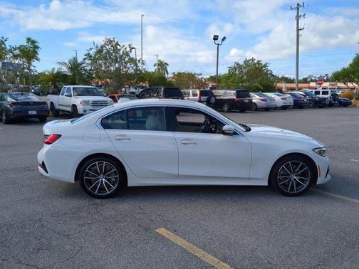 2022 BMW 330 330i