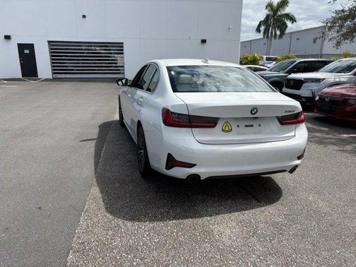 2022 BMW 330 330i