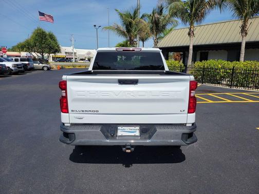 Summit White 2025 Chevrolet Silverado 1500 LT