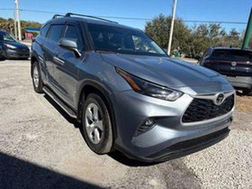 2023 Toyota Highlander LE