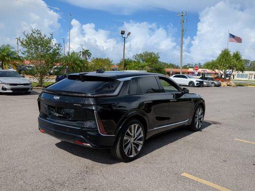 2024 Cadillac LYRIQ Luxury w/1SE