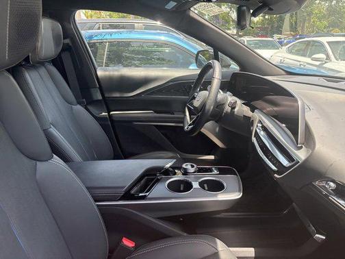 2024 Cadillac LYRIQ Luxury w/1SE