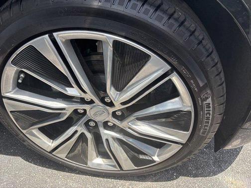 2024 Cadillac LYRIQ Luxury w/1SE
