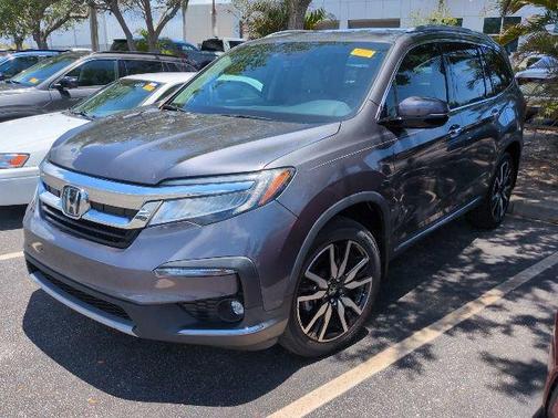 Modern Steel Metallic 2019 Honda Pilot Elite