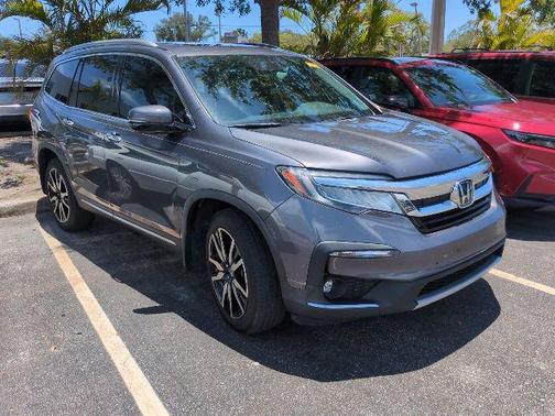 Modern Steel Metallic 2019 Honda Pilot Elite