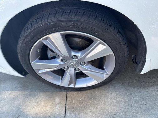 2013 Acura ILX 2.0L w/Premium Package