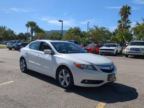 2013 Acura ILX 2.0L w/Premium Package