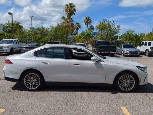 2024 BMW 530 i