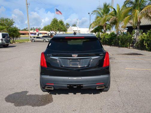 2017 Cadillac XT5 Base