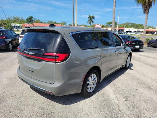Ceramic Gray Clearcoat 2023 Chrysler Pacifica Touring L