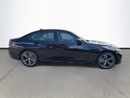 2022 BMW 330 330i