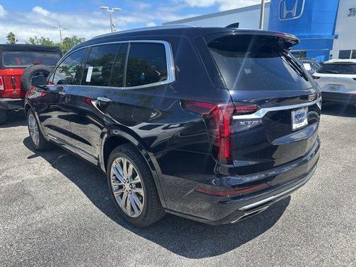 2021 Cadillac XT6 Premium Luxury FWD