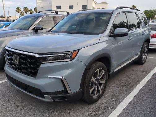 Modern Steel Metallic 2025 Honda Pilot Touring 8-Passenger