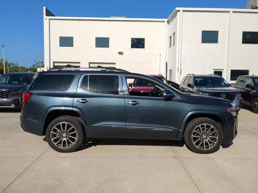 2020 GMC Acadia Denali