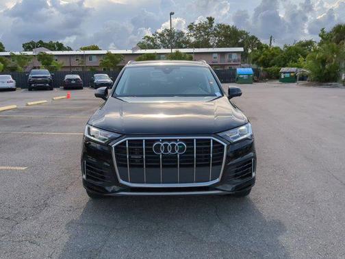 2022 Audi Q7 55 Premium
